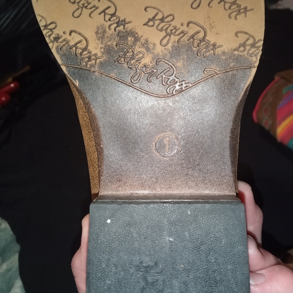 Blazing Roxx - Picture 3 of 3